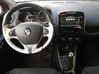 Renault Clio 0.9 TCe Expression picture 16