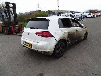 Damaged car Volkswagen Golf GTi 2014/4