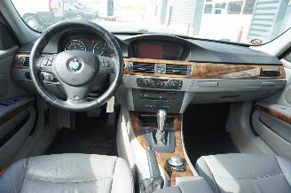 BMW 3-serie 330i 24V Combi/o  Benzine 2.979cc 190kW (258pk) picture 16
