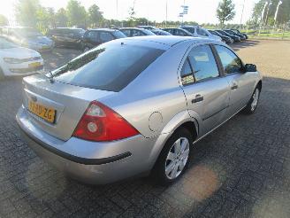 Ford Mondeo 1.8-16V AMBIETE 5drs picture 5