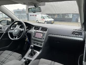 Volkswagen Golf 1.0 TSI Connected Series picture 12