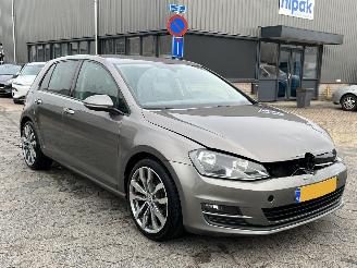 Volkswagen Golf 1.0 TSI Connected Series picture 3