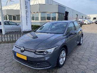 skadebil auto Volkswagen Golf 1.0 TSI Life Business 2021/8