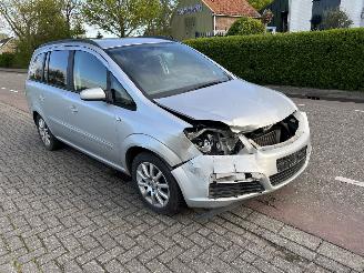 uszkodzony samochody osobowe Opel Zafira 1.8-16V 2006/10