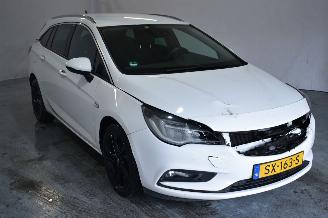 Coche accidentado Opel Astra SPORTS TOURER+ 2018/6