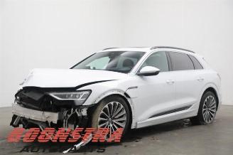 damaged passenger cars Audi E-tron E-tron (GEN), SUV, 2018 55 2018/11