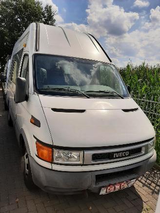 Vaurioauto  commercial vehicles Iveco Daily 50 C15 2006/1