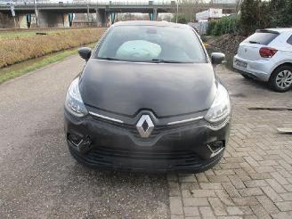 Coche accidentado Renault Clio  2017/1