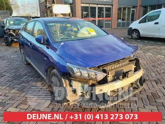 uszkodzony samochody osobowe Hyundai Ioniq Ioniq, Liftback, 2016 / 2022 1.6 GDI 16V Hybrid 2020/1