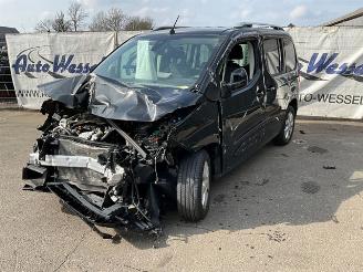 Voiture accidenté Opel Combo 1.5 Life Ultimate 2022/7