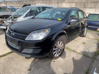 damaged commercial vehicles Opel Astra Astra H SW (L35), Combi, 2004 / 2014 1.6 16V Twinport 2005/11