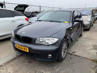 Damaged car BMW 1-serie  2005/9