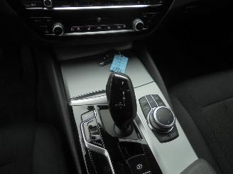 BMW 5-serie 520d xDrive Hybride Professional 190pk picture 16