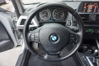 BMW 1-serie 116d 2.0 85kW Automaat Navigatie Business picture 24