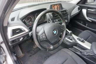 BMW 1-serie 116d 2.0 85kW Automaat Navigatie Business picture 22