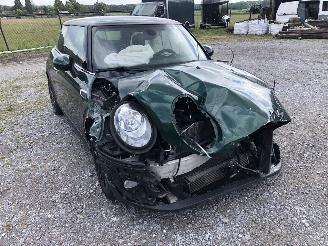 Damaged car Mini One 1.2 one chilli 2015/2