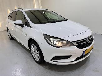 Opel Astra Sports Tourer 1.0 Online Edition picture 33
