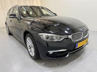 uszkodzony samochody osobowe BMW 3-serie Touring 320i M sport High Exe Aut. 2018/9