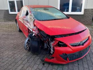 damaged motor cycles Opel Astra Astra J GTC (PD2/PF2), Hatchback 3-drs, 2011 / 2018 2.0 CDTI 16V ecoFLEX 2012/10