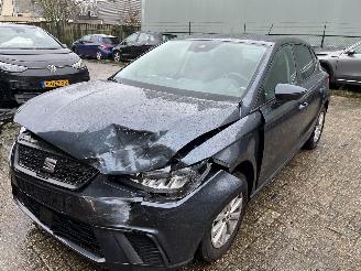 damaged passenger cars Seat Ibiza 1.0 TSI Style Business Intense   5 drs 2023/4