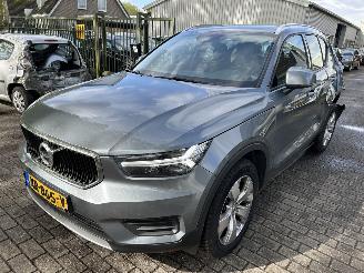 Voiture accidenté Volvo XC40 2.0 T4 AWD  Momentum  Automaat 2018/7