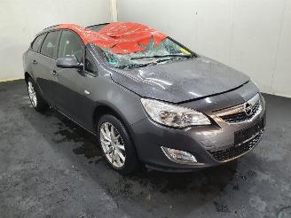 Opel Astra J 1.4 Turbo Sport picture 1