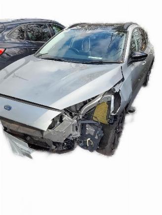 Damaged car Ford Focus Active 2020/1