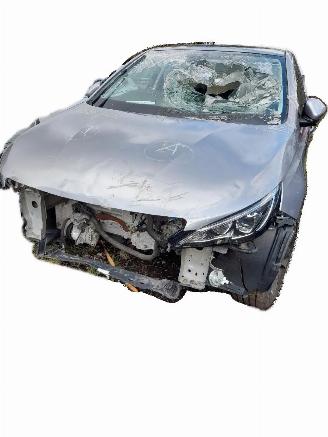 Damaged car Peugeot 308 Allure 2020/1