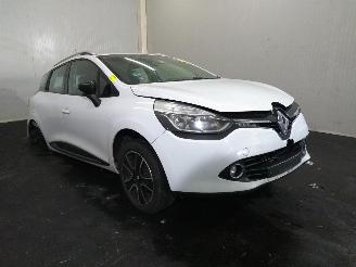 Damaged car Renault Clio Clio IV 0.9 TCe Expression 2015/2