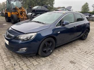 danneggiata veicoli commerciali Opel Astra Astra J (PC6/PD6/PE6/PF6), Hatchback 5-drs, 2009 / 2015 1.4 Turbo 16V 2011/3