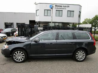 Autoverwertung Volvo V-70 T4 132kW Limited Edition 2012/1
