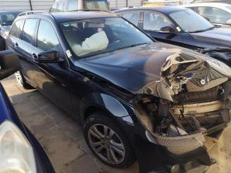 uszkodzony samochody osobowe Mercedes C-klasse C Estate (S204), Combi, 2007 / 2014 2.2 C-200 CDI 16V BlueEFFICIENCY 2012