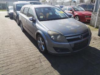 Damaged car Opel Astra Astra H SW (L35), Combi, 2004 / 2014 1.6 16V Twinport 2006/1