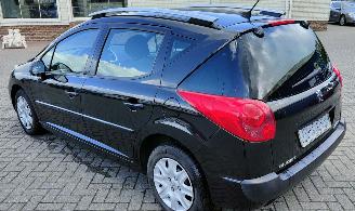 Peugeot 207/207+ Peugeot 207 SW Premium HDi panodach picture 6