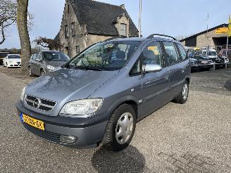 Salvage car Opel Zafira -A 1.6i-16V Comfort, 7 PERSOONS, AIRCO 2003/12