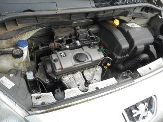 Peugeot 1007 1007 (KM) Hatchback 3-drs 1.4 (TU3JP(KFV)) [54kW]  (04-2005/02-2011) picture 13