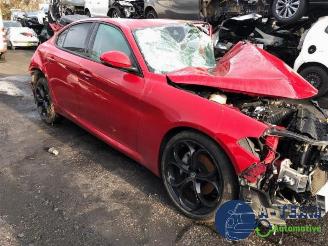 Voiture accidenté Alfa Romeo Giulia Giulia (952), Sedan, 2015 2.0 T 16V 2019/8
