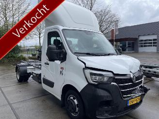 damaged commercial vehicles Renault Master T35 2.3 dCi 165 BE-Combie L3 Energy EURO VI 2022/1