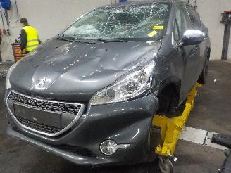 uszkodzony samochody ciężarowe Peugeot 208 208 I (CA/CC/CK/CL) Hatchback 1.4 16V (EP3C(8FP)) [70kW]  (03-2012/12-=
2019) 2012/7