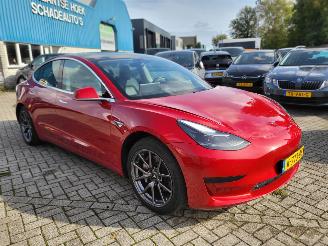 rozbiórka samochody osobowe Tesla Model 3 Tesla Model 3 RWD 440 KM rijbereik nwprijs € 50 000 2020/12