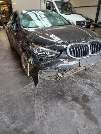 damaged commercial vehicles BMW Proace 116i www.midelo-onderdelen.nl 2023/1