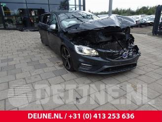 demontáž osobní automobily Volvo V-60 V60 I (FW/GW), Combi, 2010 / 2018 2.0 T6 16V 2015/1