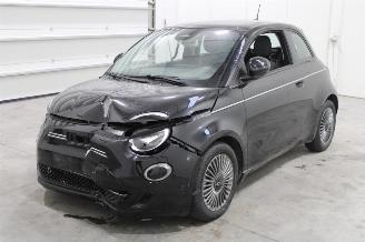 škoda osobní automobily Fiat 500  2021/9