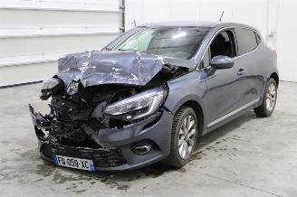 Coche accidentado Renault Clio  2020/6