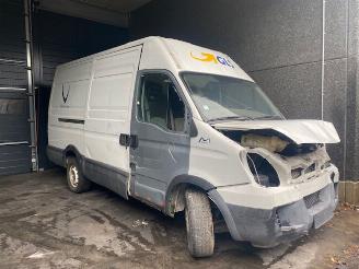 Autoverwertung Iveco Daily DIESEL - 2287CC - 93KW 2011/8