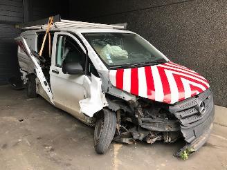 Auto incidentate Mercedes Vito Vito (447.6) Van 2018 1.6 111 CDI 16V Bestel  Diesel 1.598cc 84kW (114pk) FWD 2018/5
