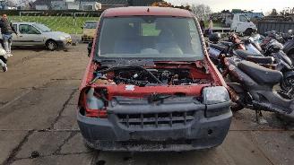 damaged passenger cars Fiat Doblo  2004/8