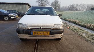 Voiture accidenté Citroën Saxo  1997/5