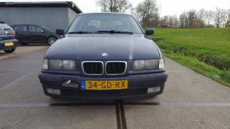 Avarii autoturisme BMW 3-serie 3 serie Compact (E36/5) Hatchback 316i (M43-B19(194E1)) [77kW]  (12-1998/08-2000) 2000/9