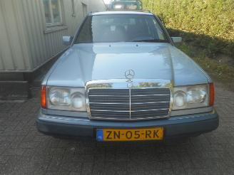 rozbiórka samochody osobowe Mercedes I-20 230TE 1991/5